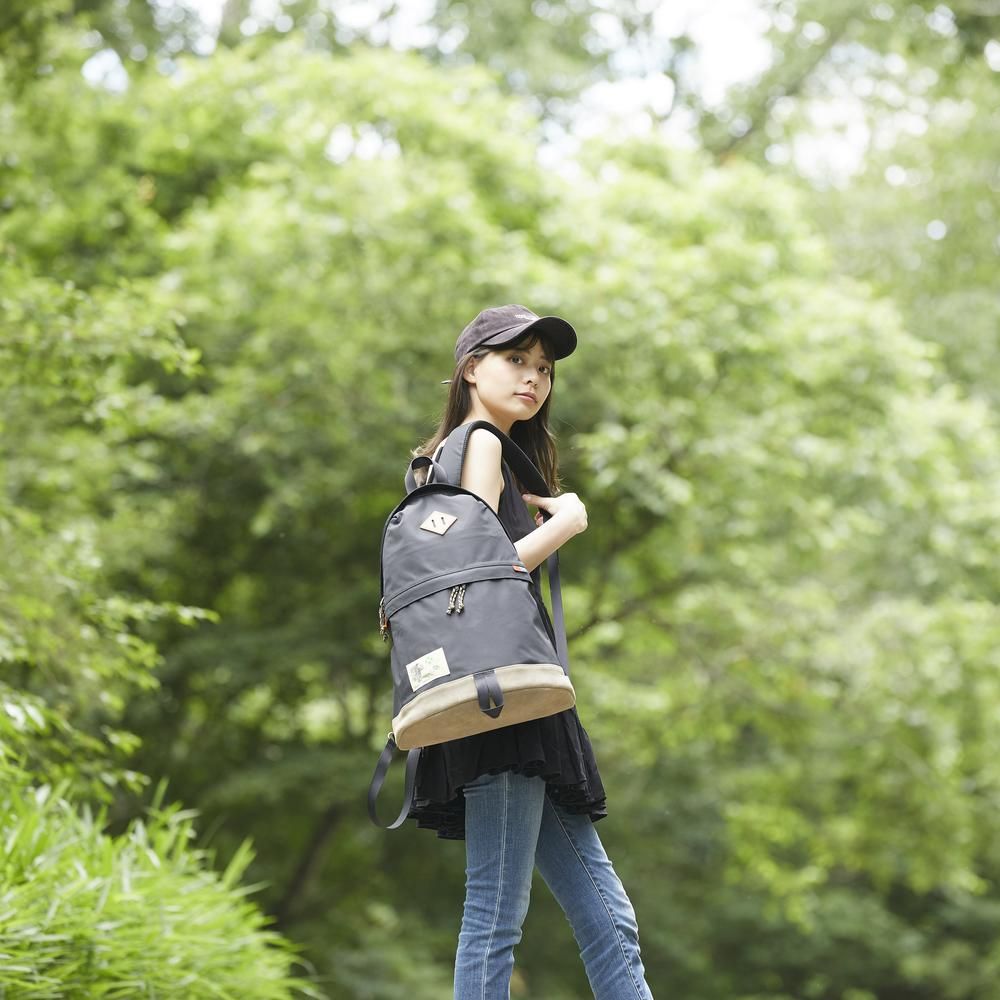 WALK ABOUT WOODS Nao Teardrop(M)18L【豊岡鞄】